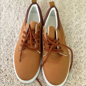 Stylish Tan Canvas Men's Shoes